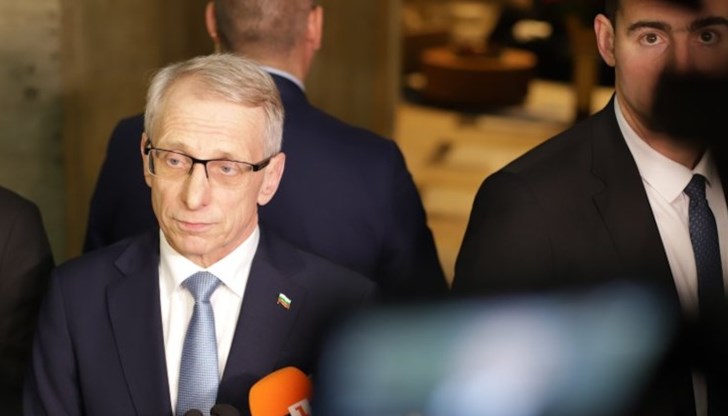 Министър-председателят обяви също, че трябва да бъдат довършени и проектите, които са започнати назад във времето Министър-председателят обяви също, че трябва да бъдат довършени и проектите, които са започнати назад във времето