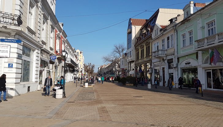 Влогърът сподели в социалните мрежи списък на неща, който са се случи за първи път в родния му град