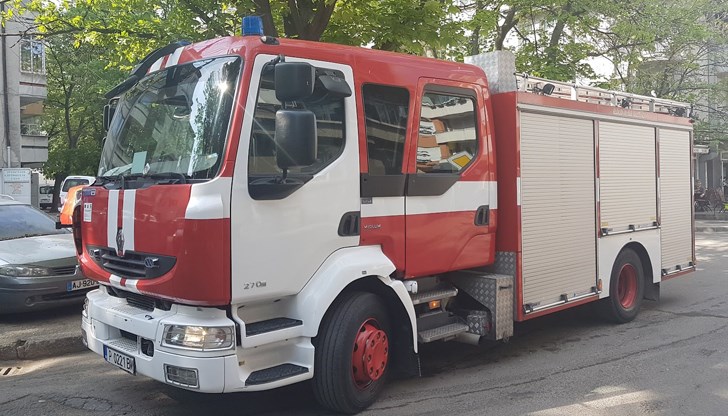 На междинна площадка е възникнало запалване вследствие на късо съединение