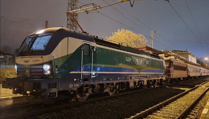 Инцидентът е станал в 0:40 часа при тръгване на влака от гарата в Карлово