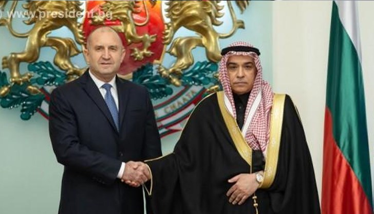 „Вярвам, че перспективите в областта на инвестициите, енергетиката, високите технологии, иновациите, културата и образованието тепърва ще дават своя резултат“, посочи държавният глава