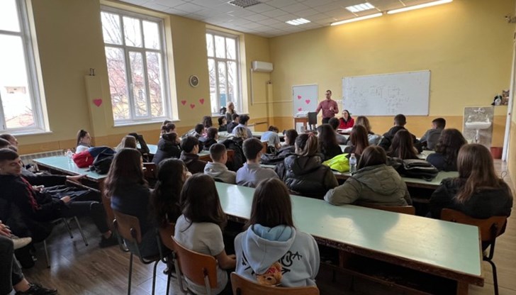 Магистрати им разясниха въздействието на наркотичните вещества върху организма