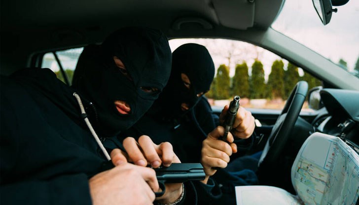 Извършителите са били маскирани, стреляли са от два автомобила