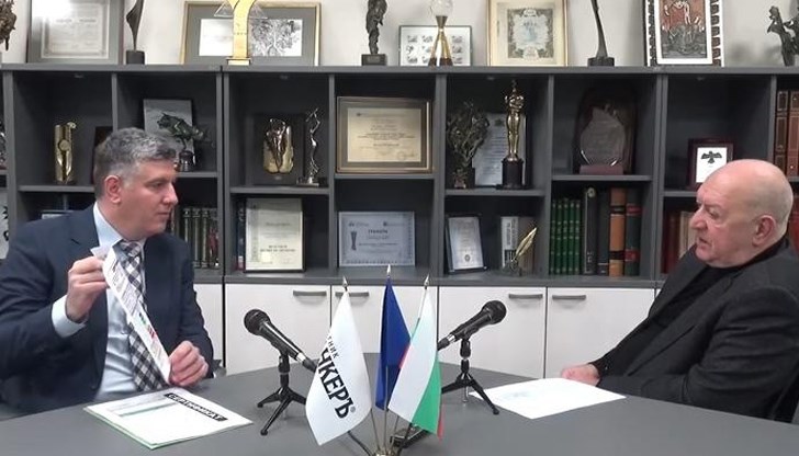 Държавата ще продължи политиката по саниране в условия на солидарност с гражданите, заяви регионалният министър