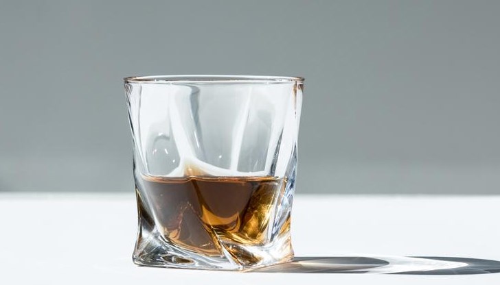 Всички участници в експеримента заспивали по-бързо след консумация на алкохол преди лягане, но качеството на съня им се влошило