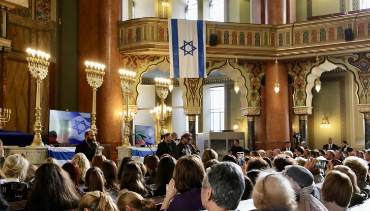 Извършителите на този акт ще бъдат установени и подведени под отговорност Извършителите на този акт ще бъдат установени и подведени под отговорност