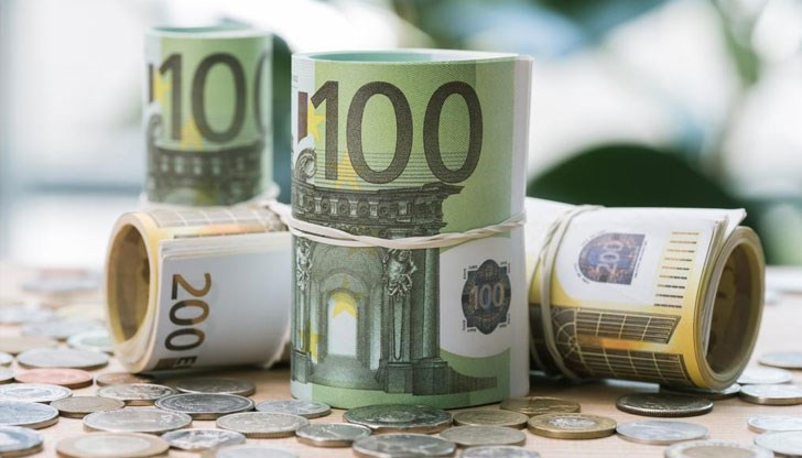 Изненадата е заплатата на българския държавен глава, според проучване