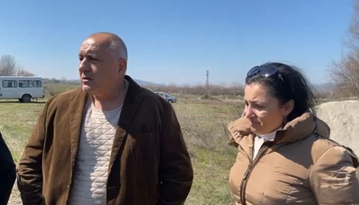 В суматохата около избора на конституционни съдии се развива и един друг сюжет