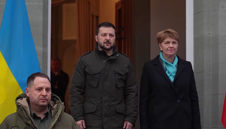 Украинският президент разговаря с швейцарския президент Виола Амхерд по време на посещението си в Берн