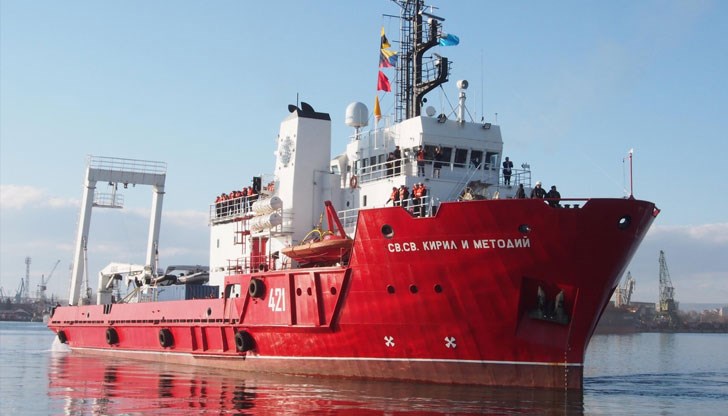 Това е второто плаване на научноизследователския кораб "Св. Кирил и Методий"