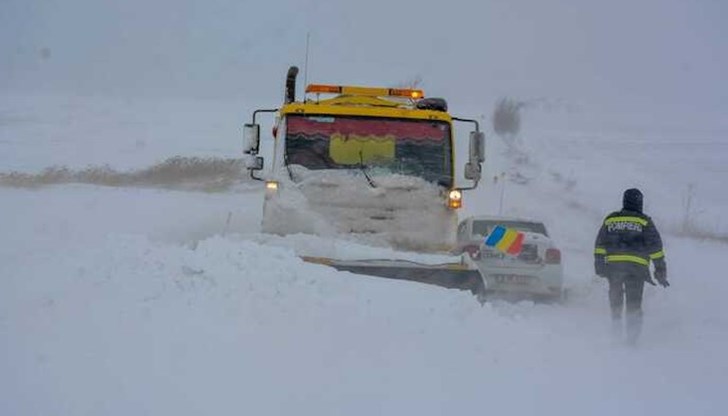 Лошото време затвори пътища и отмени учебни часове Лошото време затвори пътища и отмени учебни часове