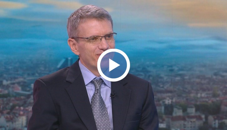 Одобрението за Байдън е исторически най-ниско откакто се правят изследвания на общественото мнение, каза той