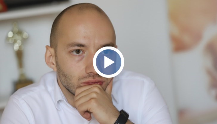 Политологът уточни, че е малко вероятно след мандата си Радев да излезе в политическа пенсия