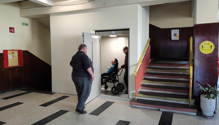 Съоръжението позволява достъп и равни възможности за всички ученици