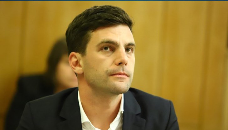 Засега от партията на Кирил Петков и Асен Василев казват, че ще предложат втората позиция в листата да бъде за представител на "Да, България"