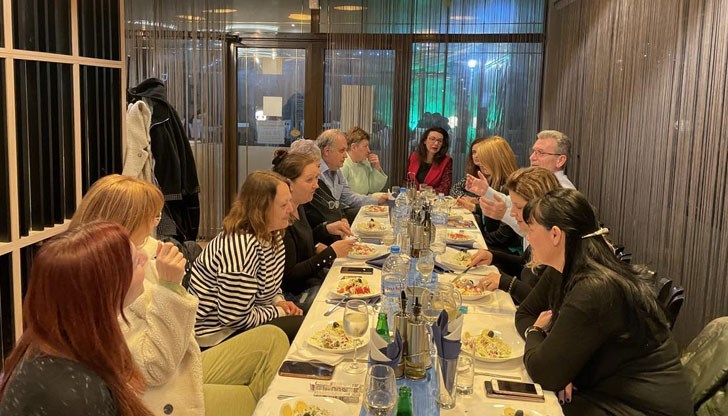 Дамите споделиха личен опит помежду си и обсъдиха различни бизнес планове