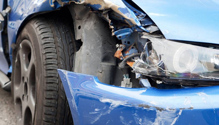 Ударили са се два товарни автомобила и кола