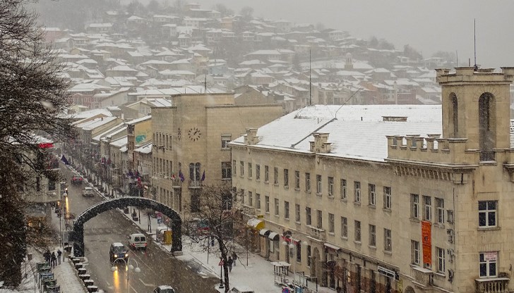 Шатрата за топъл чай ще е разположена пред сградата на общината и ще работи от 8:30 до 10:00 ч