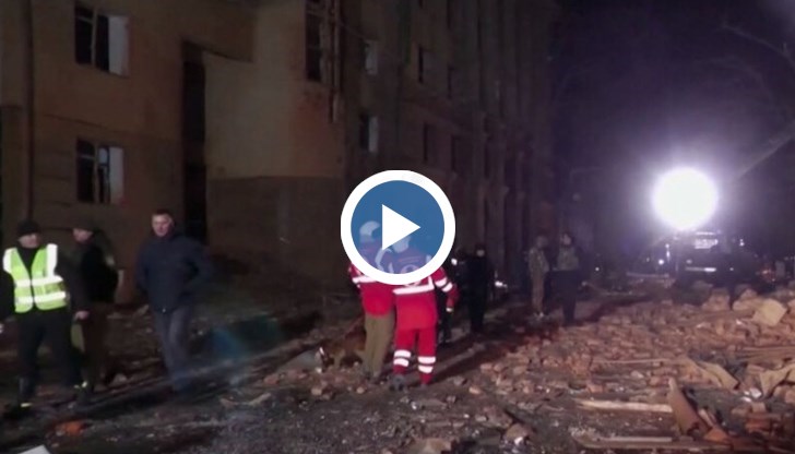 Поразените цели са жилищни блокове, наложила се е евакуация