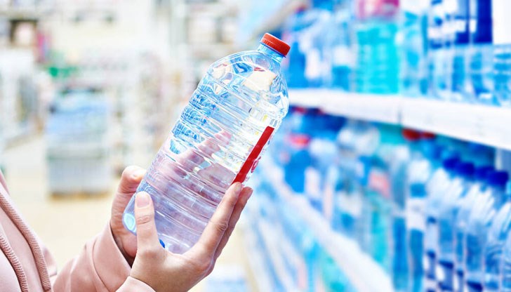 Световният лидер е обработвал водата с ултравиолетови лъчи и филтри с активен въглен, за да поддържа хранителната ѝ безопасност Световният лидер е обработвал водата с ултравиолетови лъчи и филтри с активен въглен, за да поддържа хранителната ѝ безопасност