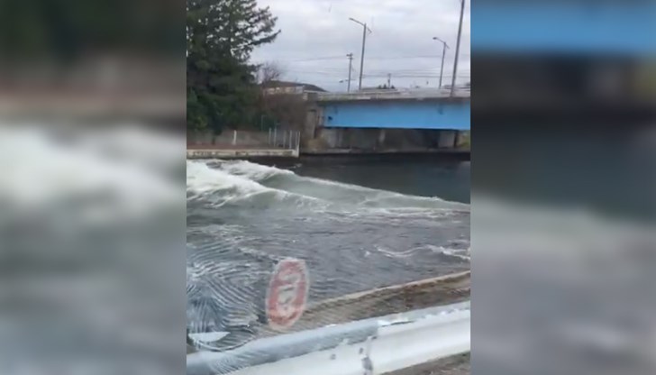 Издадено е предупреждение за опасност от цунами