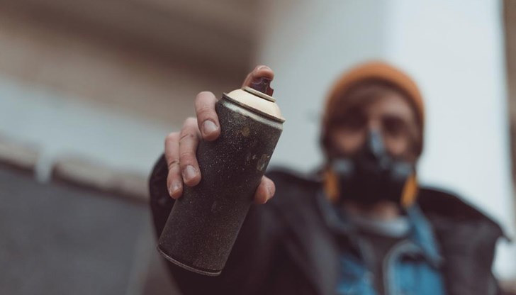 Вандалските действия са извършени на улица „Борисова“ Вандалските действия са извършени на улица „Борисова“