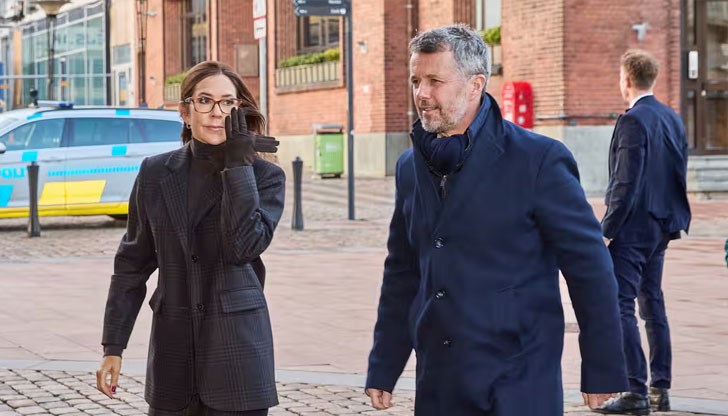 Фредерик съзрява истински за бъдещата си роля на монарх по време на обучението си в трите рода войски на датската армия