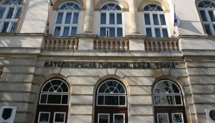 Много ученици се чувстват ощетени от новата наредба за балообразуването при медицинските специалности Много ученици се чувстват ощетени от новата наредба за балообразуването при медицинските специалности