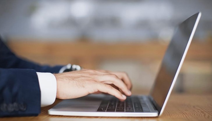 Промяната на собствеността на капитала не се отразява върху договорите с образователните институции, които касаят обработването на личните данни