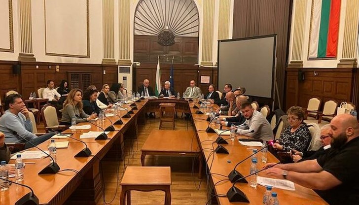 Министърът на земеделието ще съдействал на браншовите организации за срещата с Николай Денков и Асен Василев