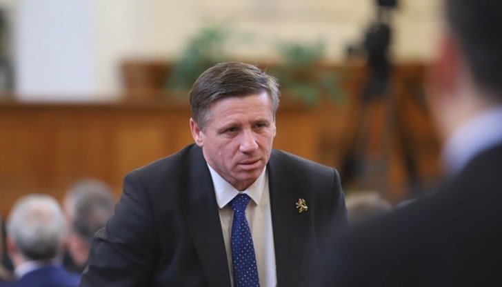 Парламентарната група на "Възраждане" предложи инж. Николай Дренчев за председател на комисията