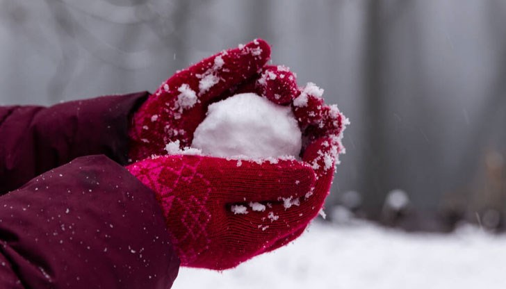 Февруари идва с топло време, но бързо ще застудява, каза синоптикът