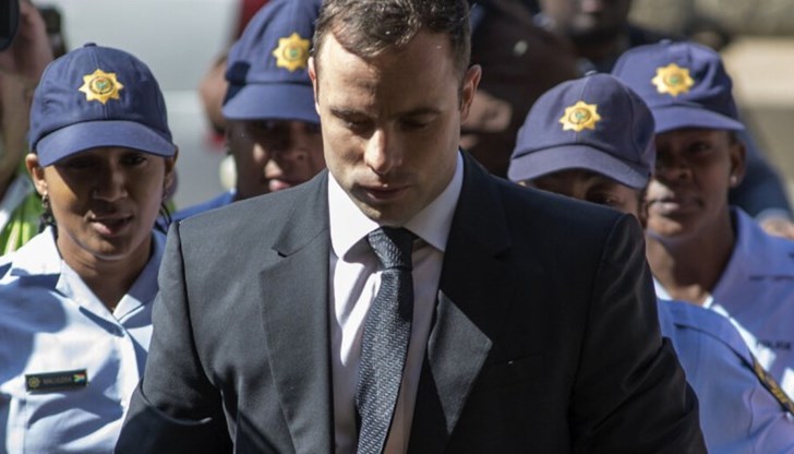 Оскар Писториус получи наказание от 13 години и 5 месеца затвор