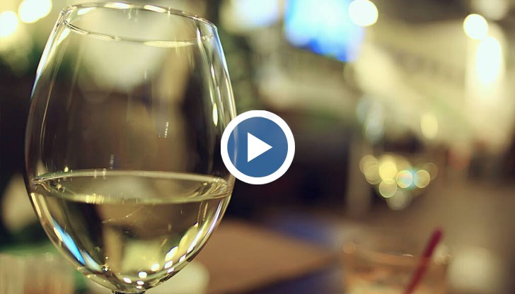 Натуралното вино се прави от биогрозде, без добавки, филтрация и сулфати