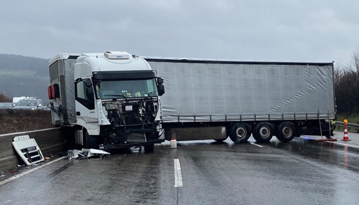Турски шофьор на ТИР загина при инцидент на 1 януари Турски шофьор на ТИР загина при инцидент на 1 януари