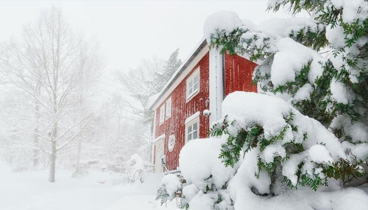 Новият месец настъпва с пролетни температури