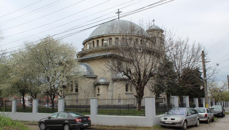 Средствата са поискани от Русенския митрополит Наум