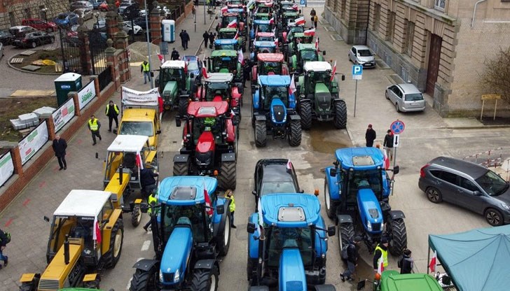 Трактори и фермери ще излязат по пътищата в над 150 града