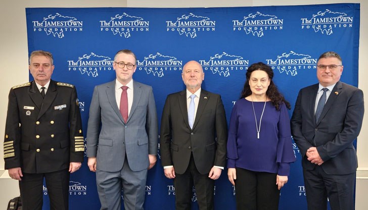 Военният министър и началникът на отбраната са имали срещи в Държавния департамент