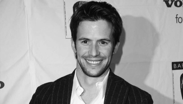 Актьорът загина в самолетна катастрофа заедно с дъщерите си Актьорът загина в самолетна катастрофа заедно с дъщерите си