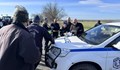 Полицаи проверяват протестиращите зърнопроизводители в Бургаско за неплатени глоби