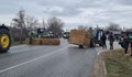 Земеделци затвориха главния път Русе - Велико Търново край Поликраище