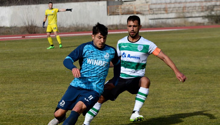 Мачът се игра на стадион „Младост“ във Варна