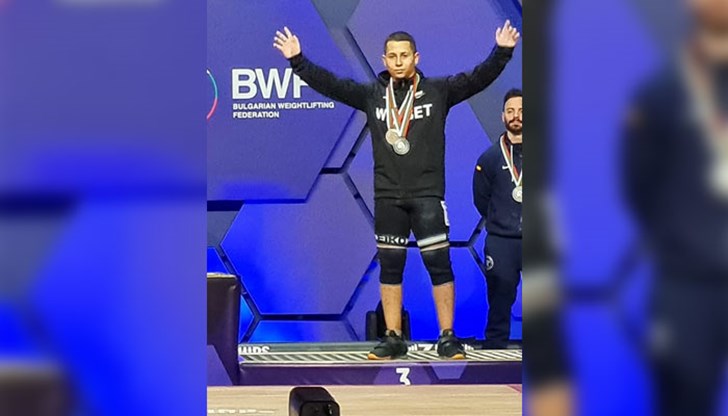 17-годишният талант от Русе извоюва бронзов медал на европейското първенство по вдигане на тежести
