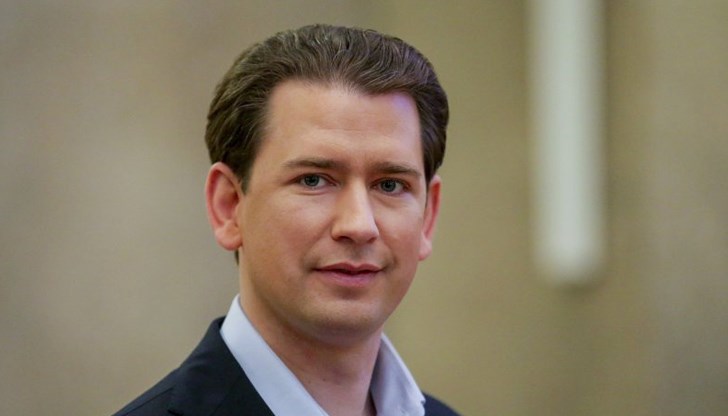 Бившият канцлер заедно с още двама души се изправи пред съда за предполагаемо лъжесвидетелстване през 2020 година Бившият канцлер заедно с още двама души се изправи пред съда за предполагаемо лъжесвидетелстване през 2020 година