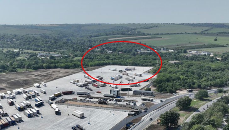 Още по-странно става как Община Русе официално - по документи - въведе паркинга в експлоатация през януари 2024, когато той беше построен още през май 2023 г., пише Иван Белчев Още по-странно става как Община Русе официално - по документи - въведе паркинга в експлоатация през януари 2024, когато той беше построен още през май 2023 г., пише Иван Белчев