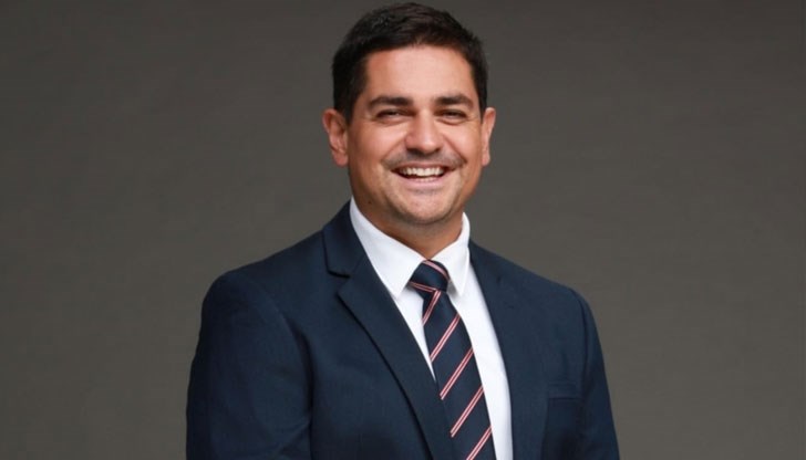 Шарлатанинът реши да се прави на мъж на Петльовден, заяви независимият депутат Шарлатанинът реши да се прави на мъж на Петльовден, заяви независимият депутат