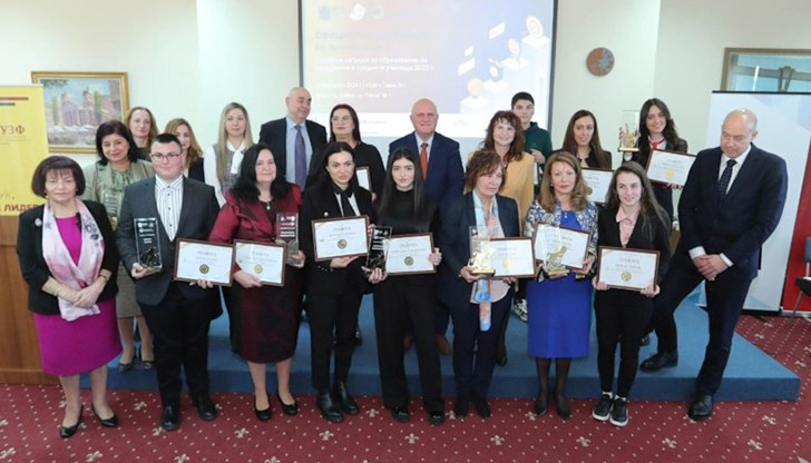 Близо 16 000 ученици се обучават в областта на икономиката, заяви образователният министър проф. Галин Цоков