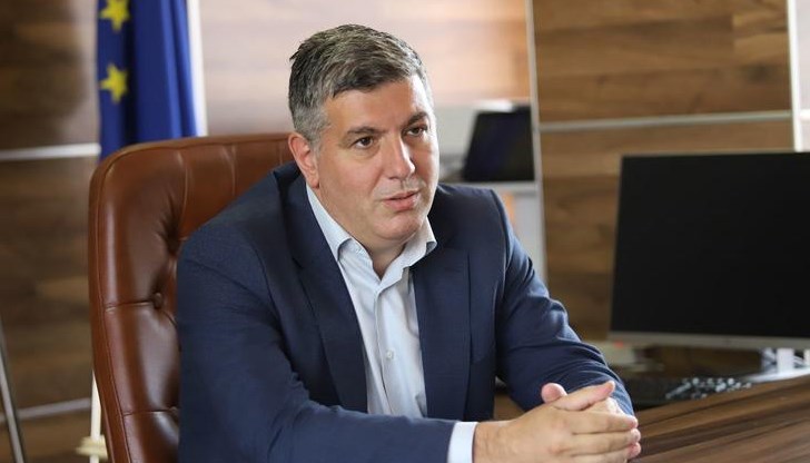 Конкретните данни за случая с нотариуса министърът очаква да получи в края на днешния ден Конкретните данни за случая с нотариуса министърът очаква да получи в края на днешния ден