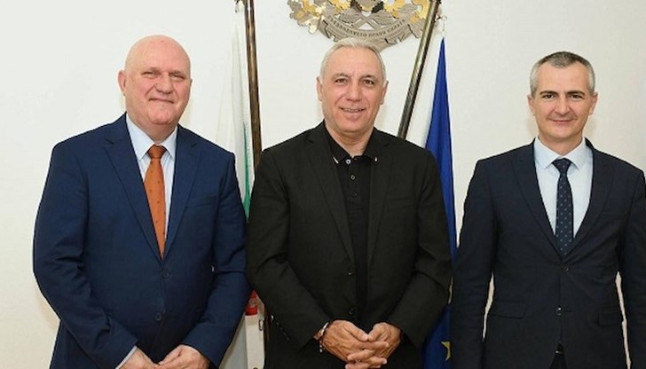 Христо Стоичков сподели за опита и усилията си в развитието на собствена футболна академия в Етрополе